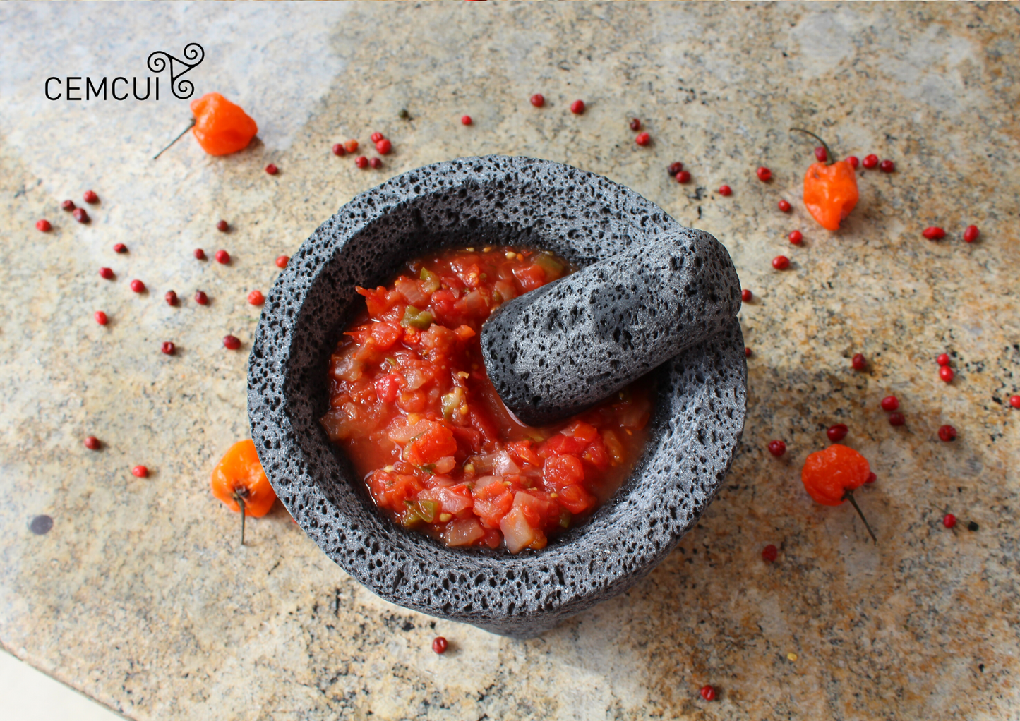 Molcajete de 18cm/in de diámetro de Piedra Volcánica Artesanal Con Diseño Tradicional