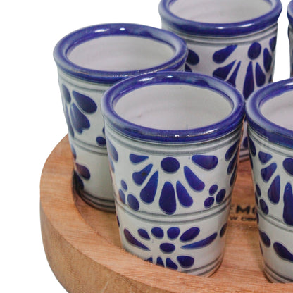 Set de 6 tequileros de talavera con base de madera redonda