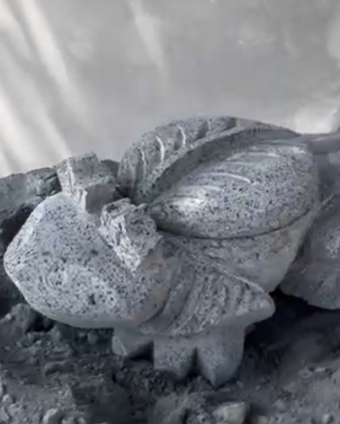 Molcajete en Forma de Ajolote 60 cm de largo x 28 cm de Largo