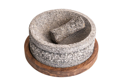 Molcajete Yolia Piedra Volcánica con diseño con base de Madera Parota 20 cm