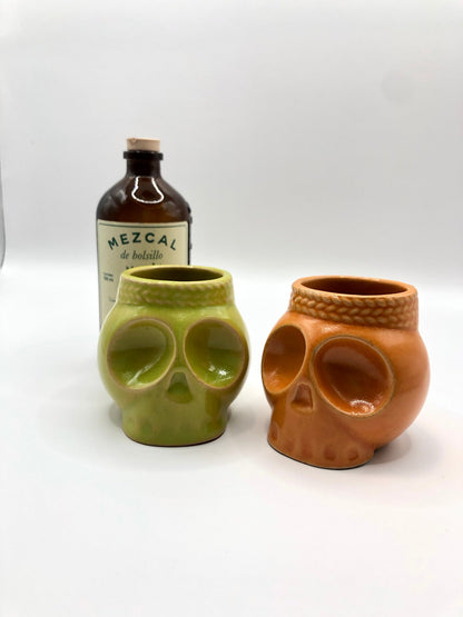 Set de 4 Vasos Mezcaleros/Tequileros en Forma de Calavera – Inspirados en el Folclore Mexicano