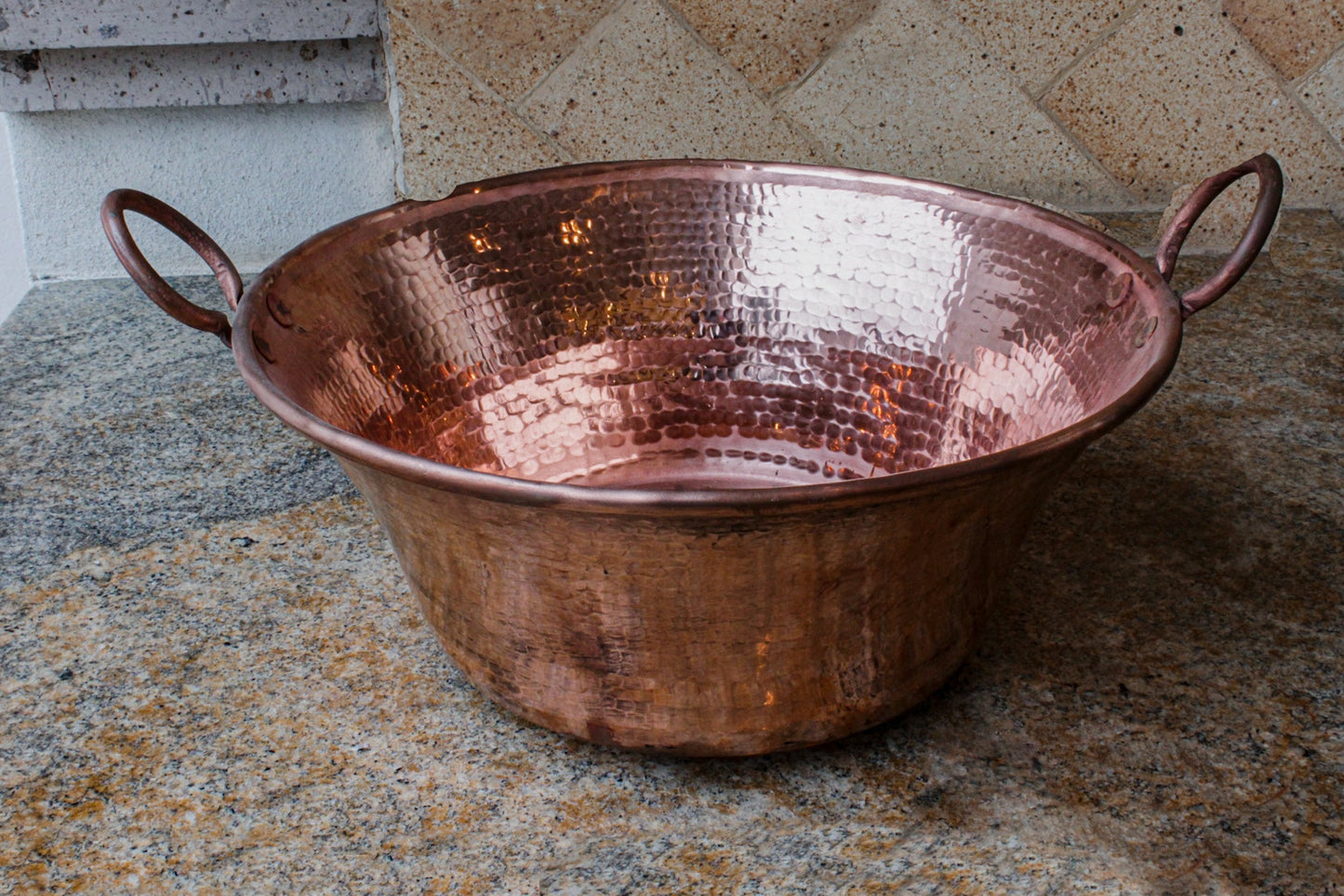 Lavabo de Cobre Martillado de 35cm/13.7in de Diametero en Forma de , Ovalin de Cobre