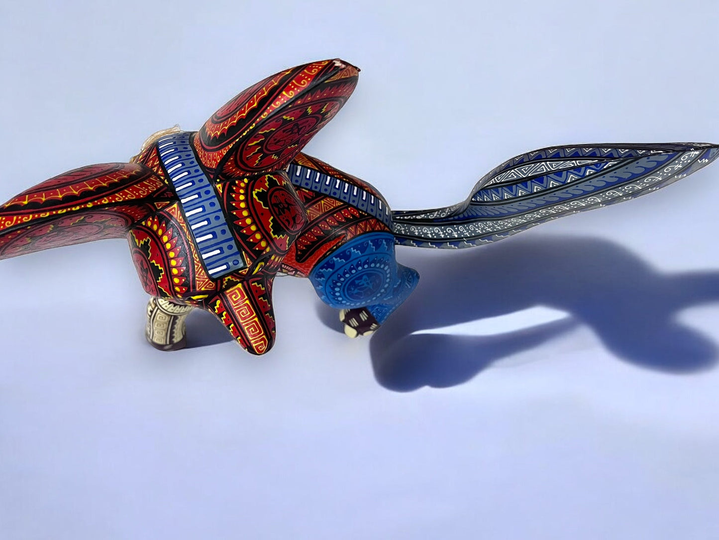Alebrije de Perro Chihuahueño: Arte Mexicano de Oaxaca