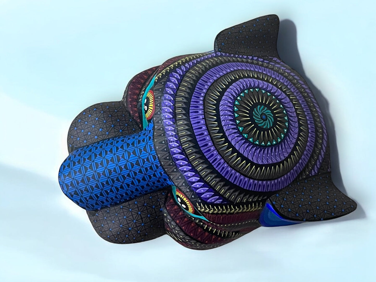 Máscara Artesanal de Jaguar Azul: Arte en Alebrije