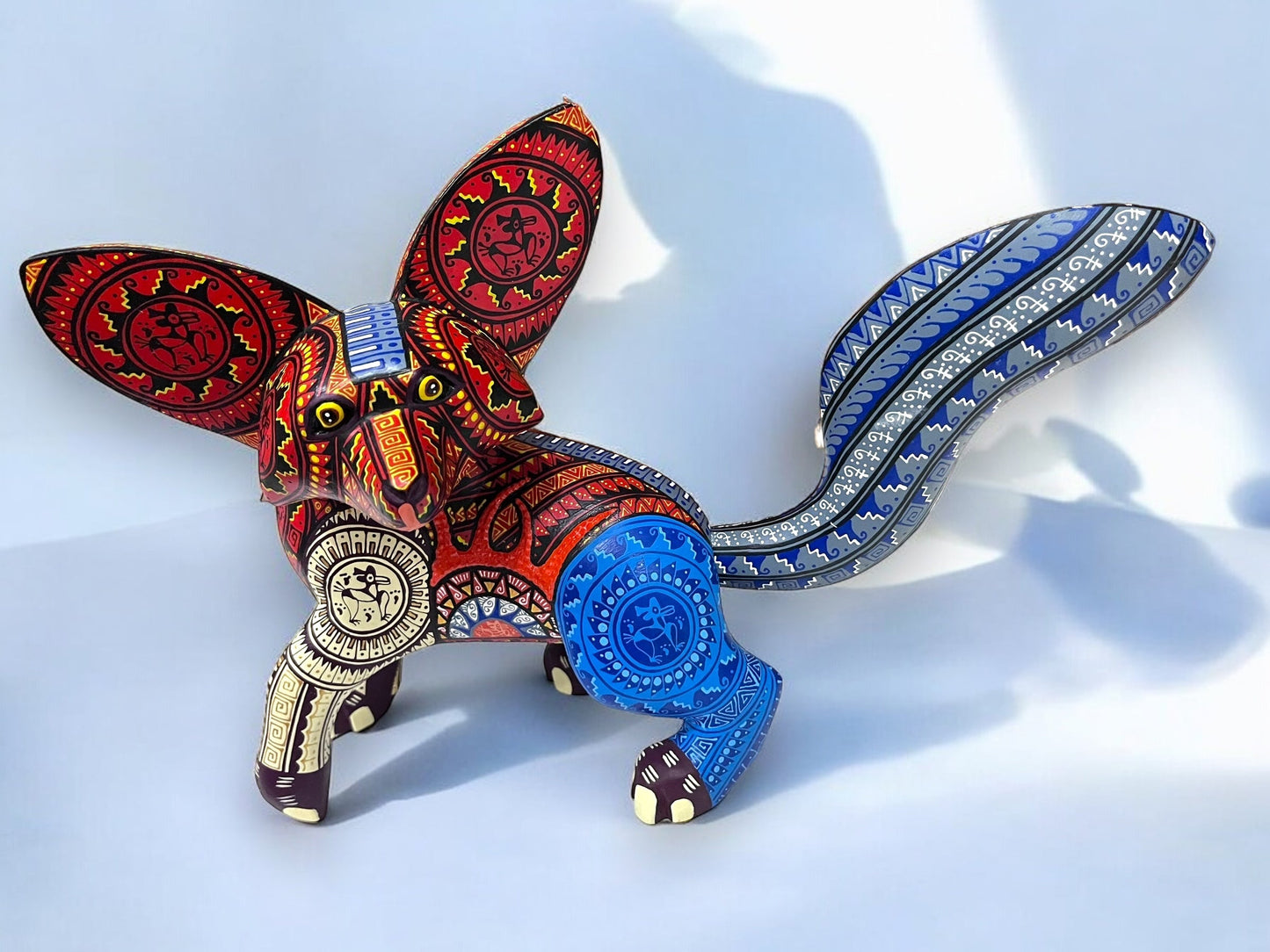 Alebrije de Perro Chihuahueño: Arte Mexicano de Oaxaca