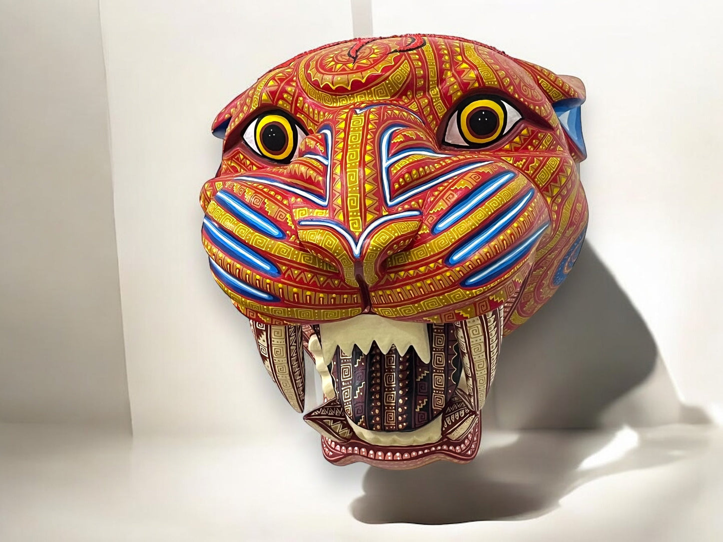 Máscara Artesanal de Jaguar Rojo: Alebrije de Oaxaca