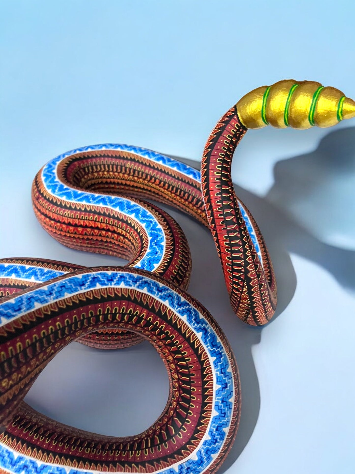 Figura de Alebrije: Serpiente Colorida