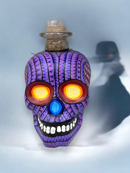 Calavera Alebrije con Botella de Vidrio con mezcal