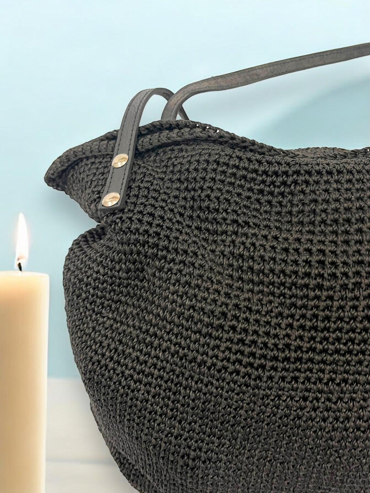 Bolso de Mano Tejido en Negro