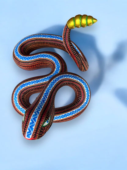 Figura de Alebrije: Serpiente Colorida