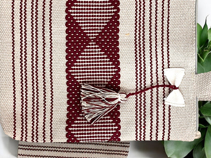 Bolso Tote Artesanal con Diseño Tradicional