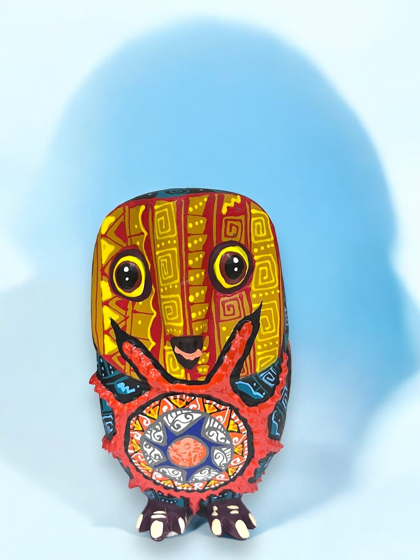 Búho Amarillo y Rojo