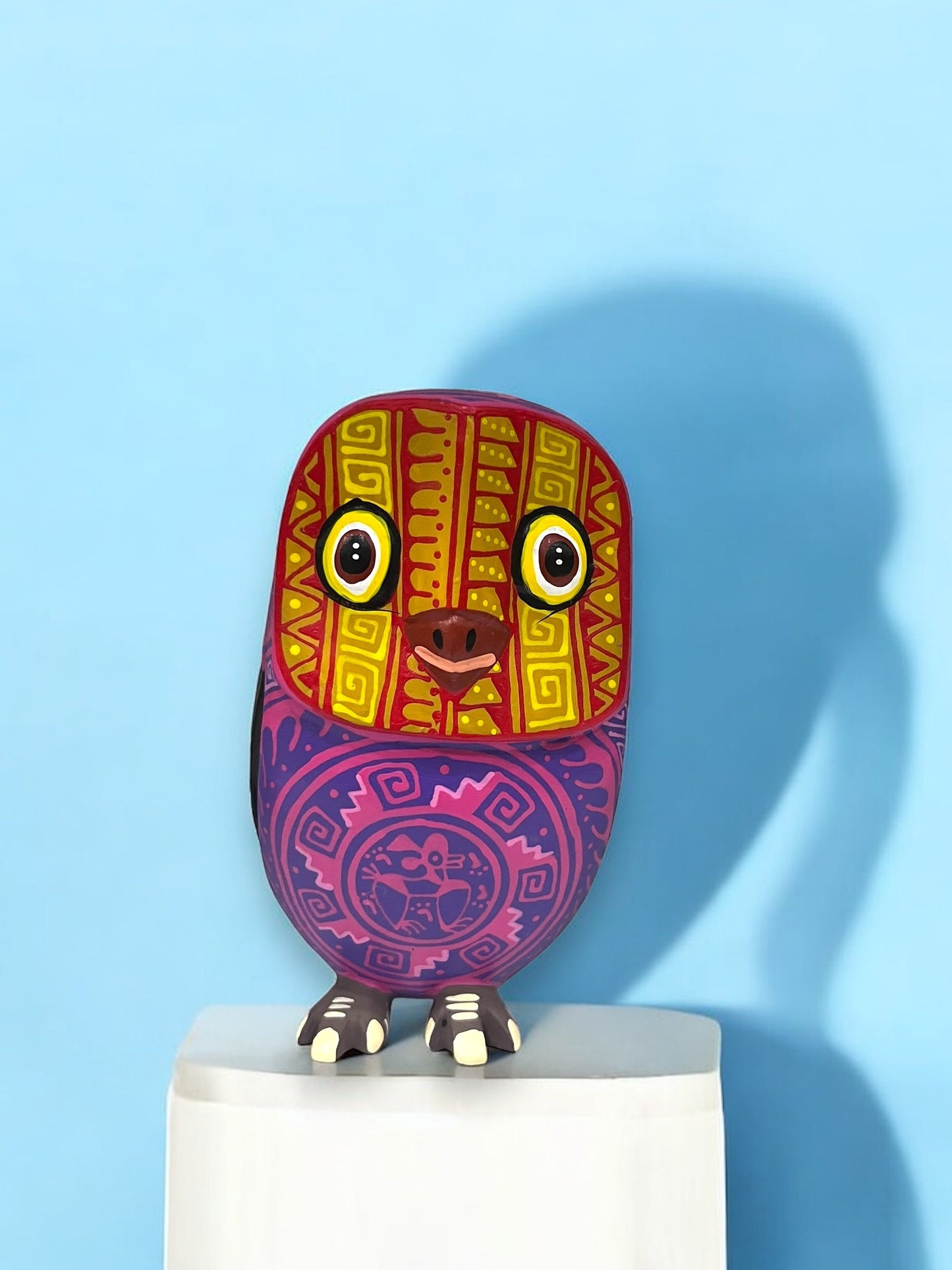 Búho Rojo y Púrpura