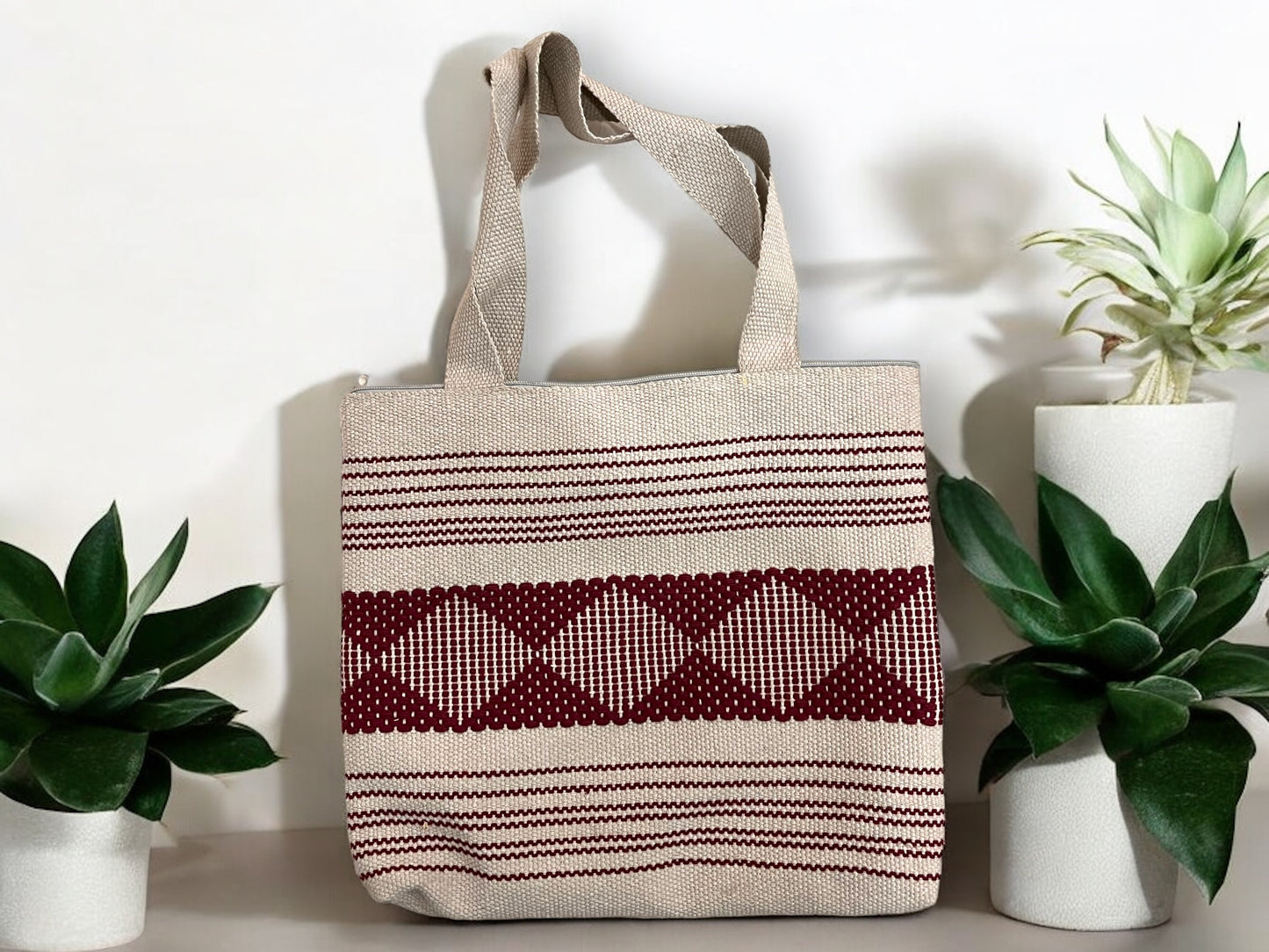 Bolso Tote Artesanal con Diseño Tradicional