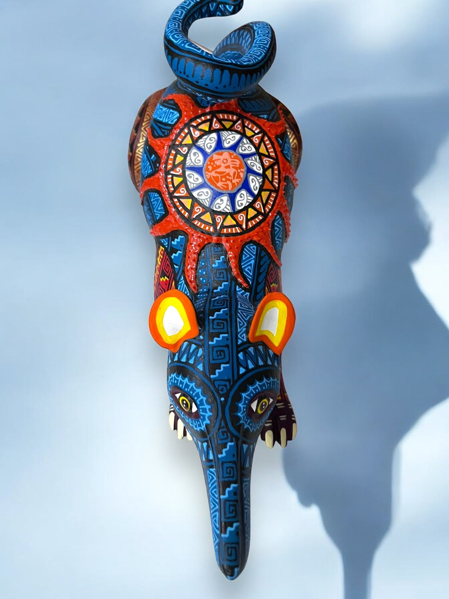 Armadillo de Alebrije Azul y Rojo