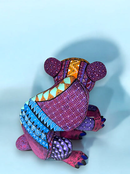 Alebrije de Oso en Postura Reposada con Colore