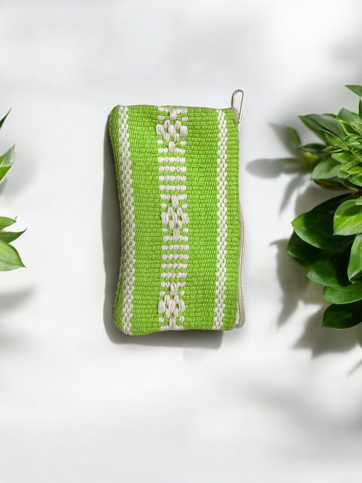 Monedero Tejido Verde y Blanco Artesanal