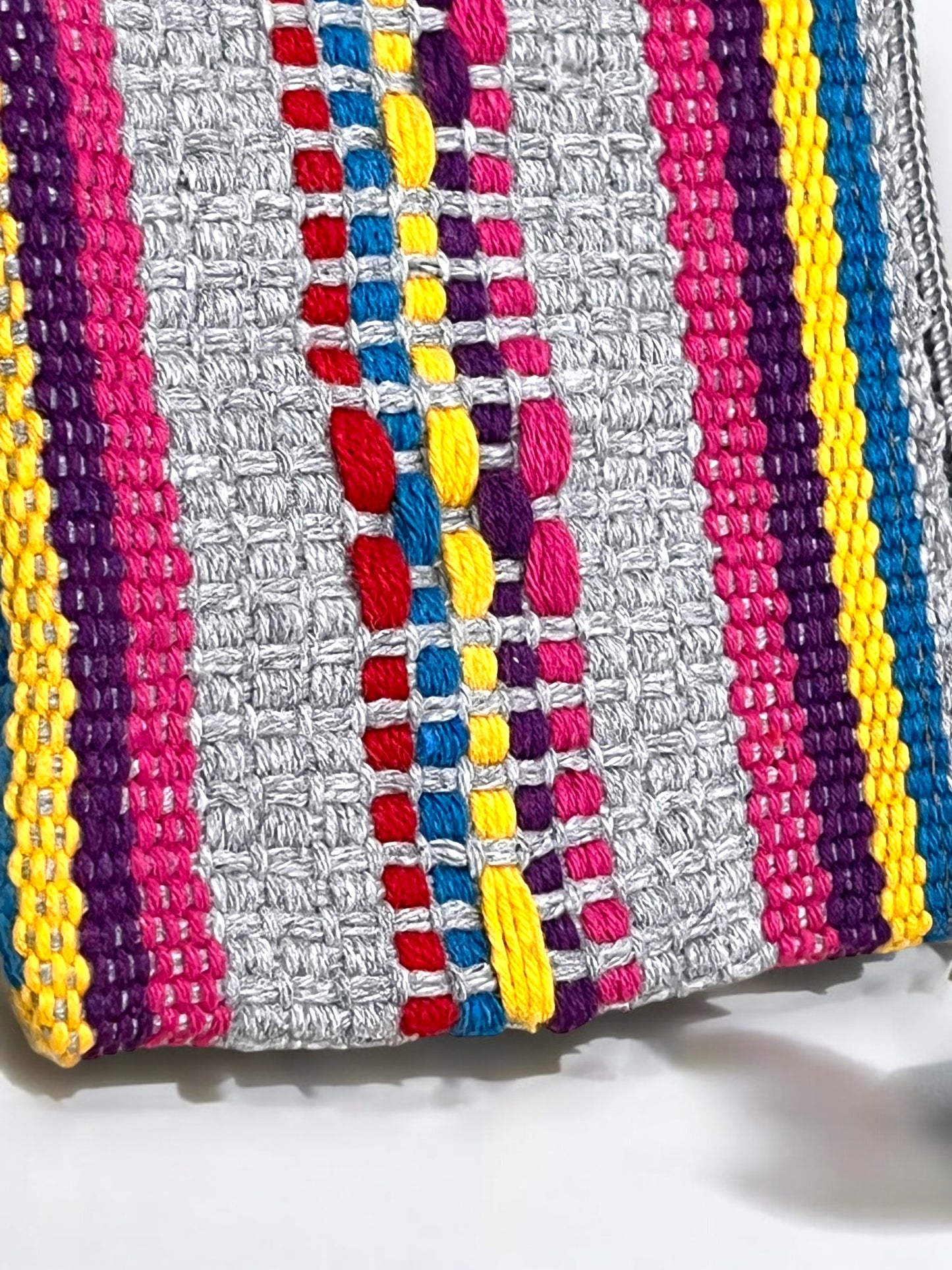 Monedero Tejido Multicolor en Tonos Grises