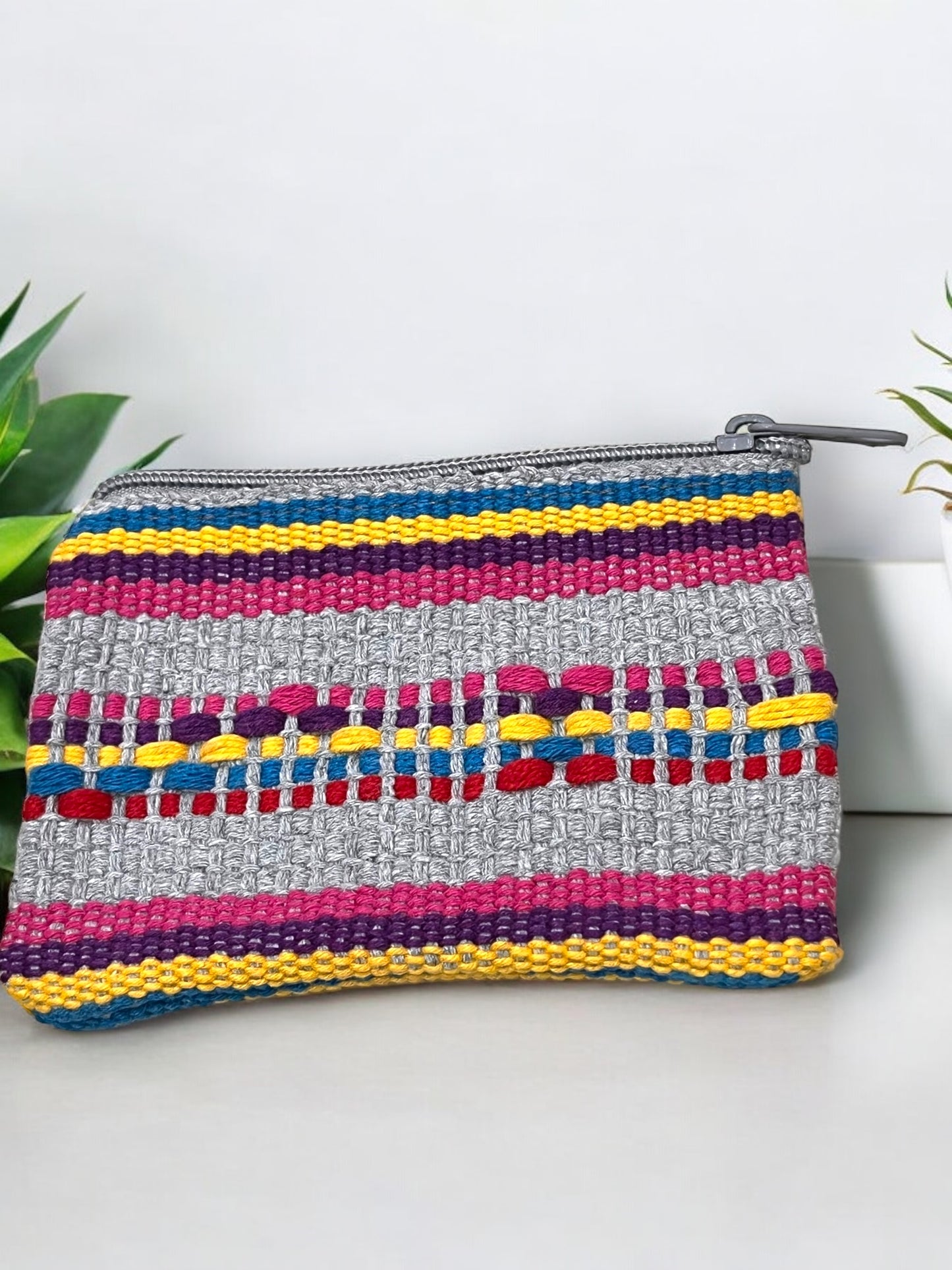 Monedero Tejido Multicolor en Tonos Grises