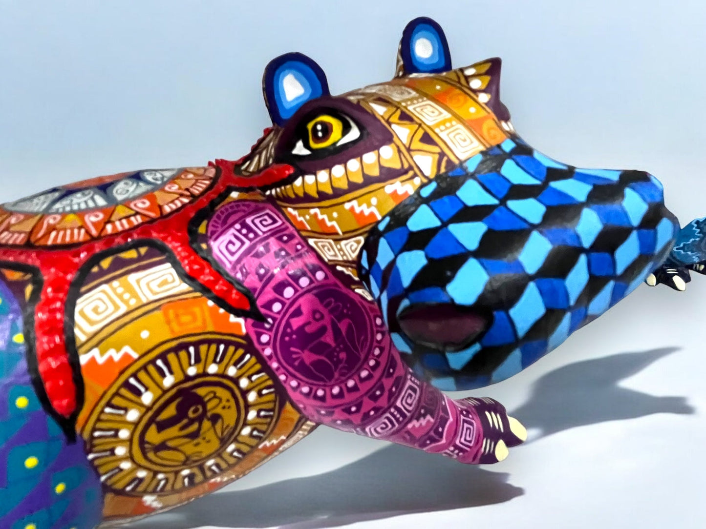 Alebrije de Hipopótamo de Colores Brillantes