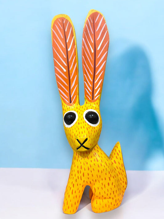 Alebrije de Conejo Amarillo con Orejas Largas