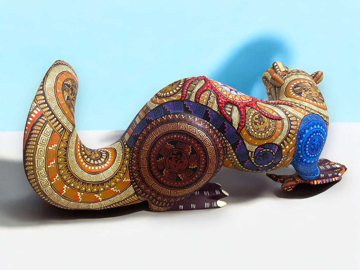 figura de madera de Nutria Alebrije