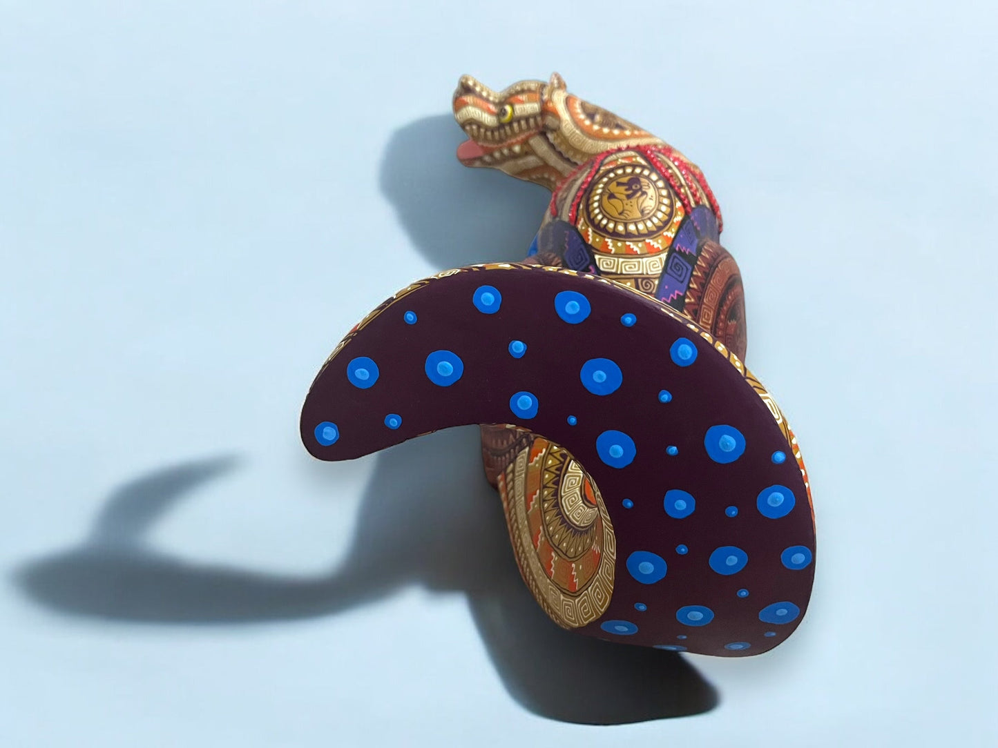 figura de madera de Nutria Alebrije