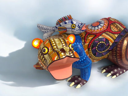 figura de madera de Nutria Alebrije con Pez