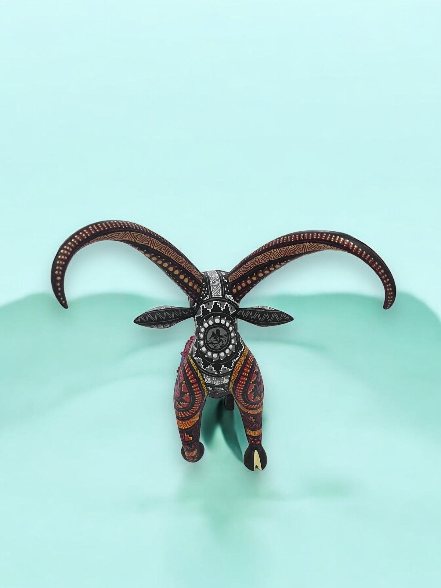 figura de madera de Cabra Alebrije