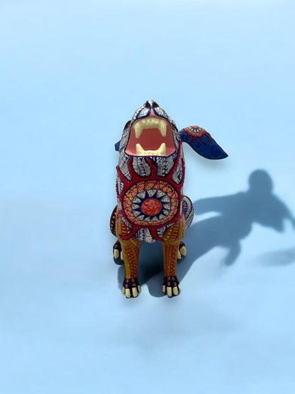 figura de madera de Loba Alebrije gris