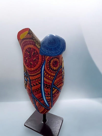 figura de madera de Alebrije en Forma de corazón