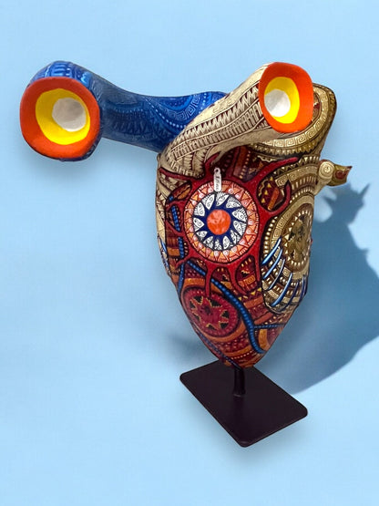 figura de madera de Alebrije en Forma de corazón