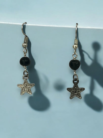 Aretes Colgantes con Estrella Plateada