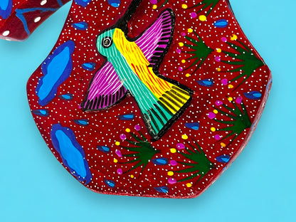 Cruz Artesanal Pintada a Mano con Animales