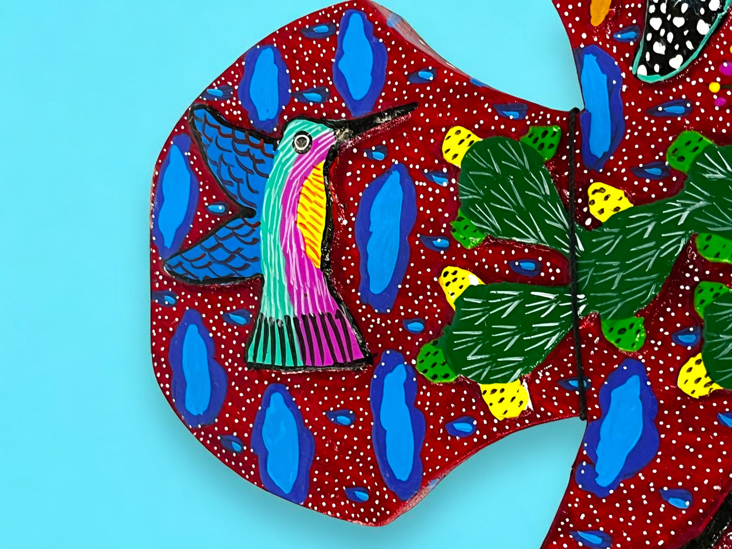 Cruz Artesanal Pintada a Mano con Animales