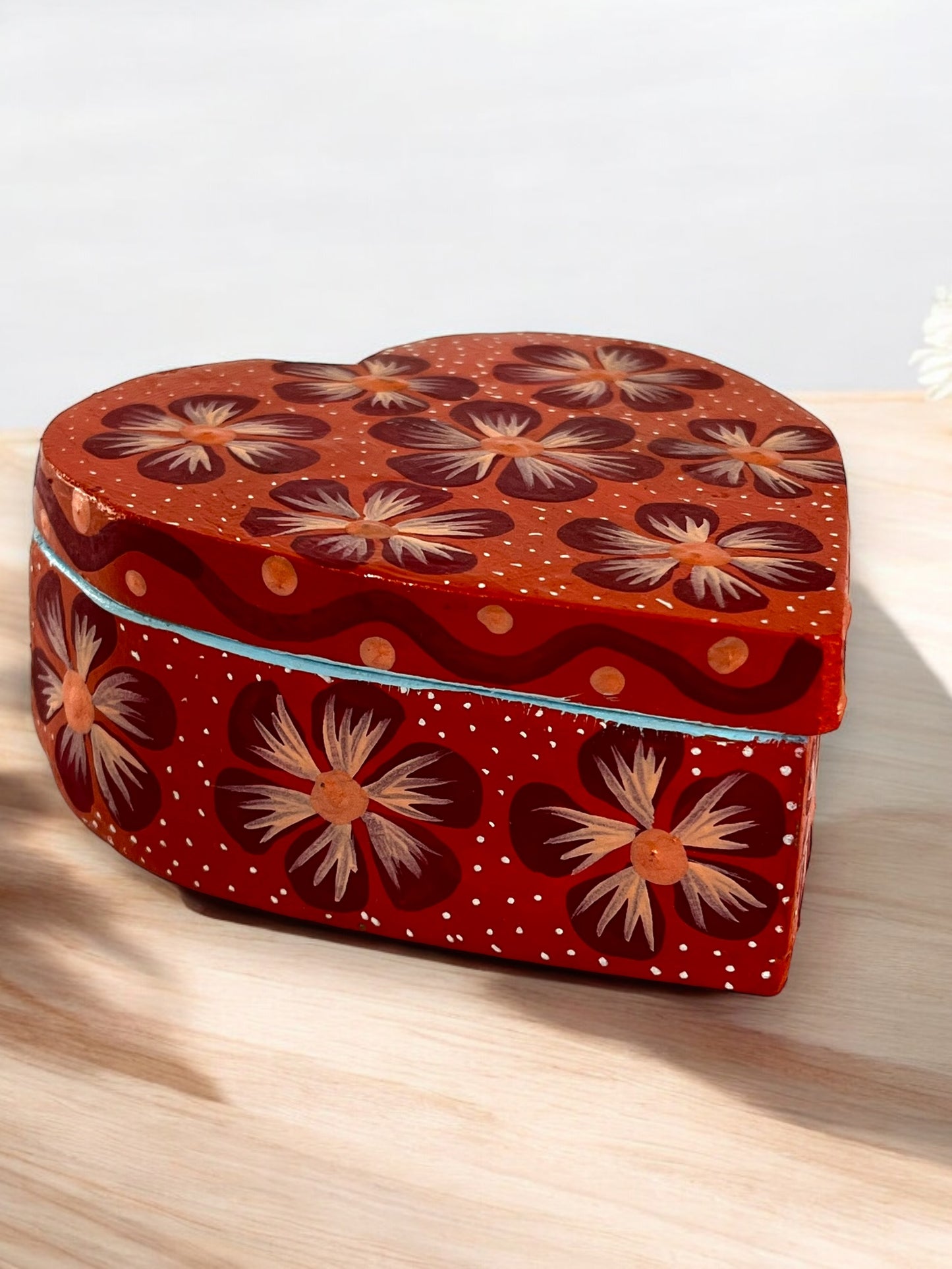 Caja Corazón Pintada a Mano