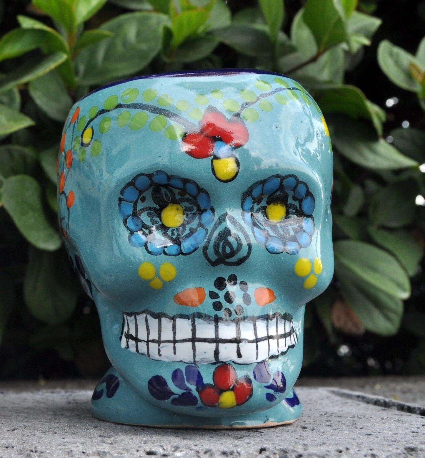 Tarro Taza de Talavera Poblana Mexicano con Diseño de Calavera Azul