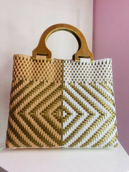Bolsa artesanal Mediana con asa de madera (Blanco, Oro y Melón)