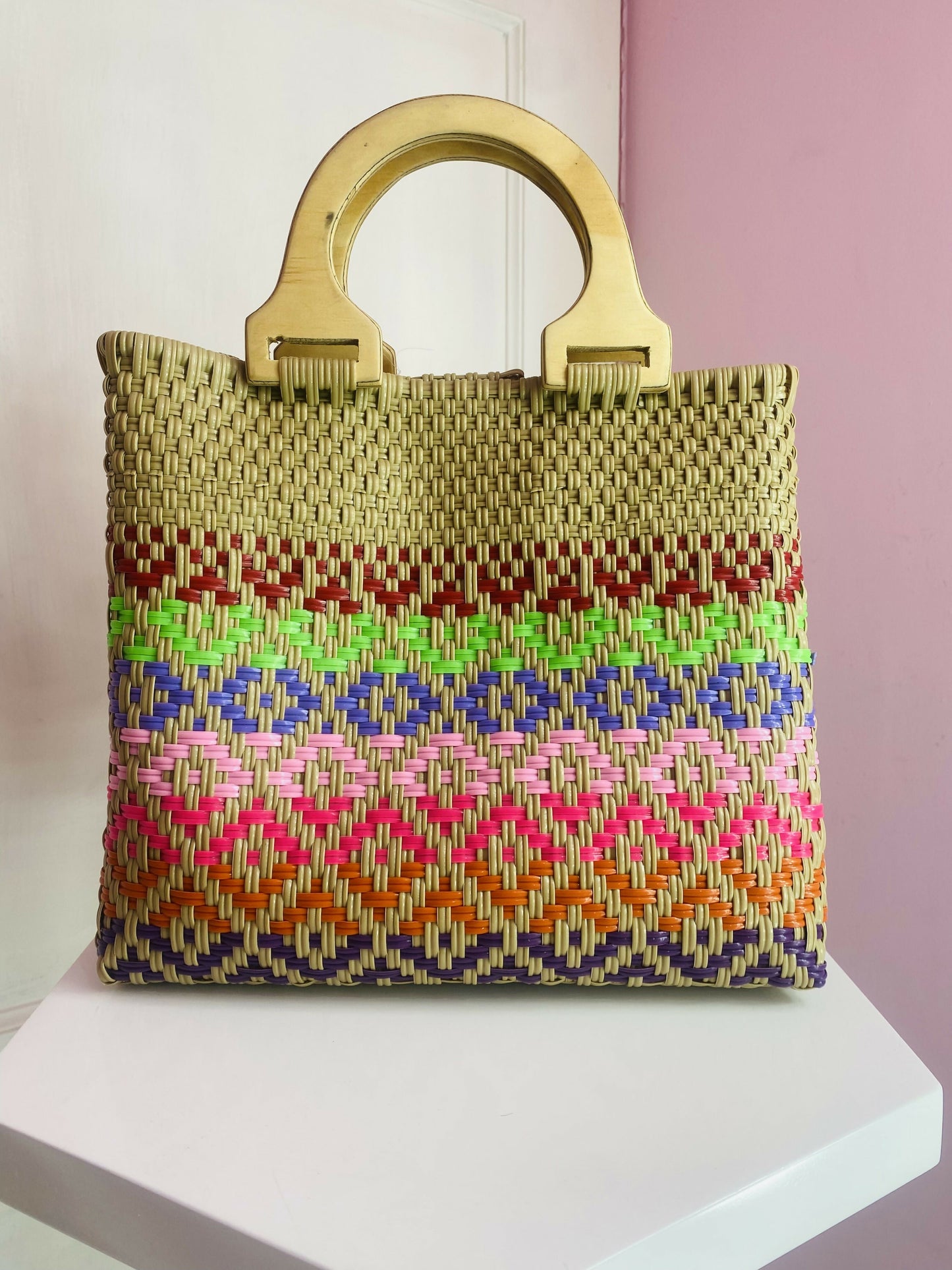 Bolsa artesanal Mediana con asa de madera (café, rojo, verde)