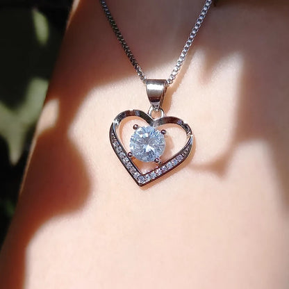 Collar con dije corazón