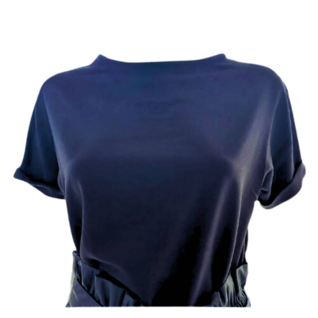 Blusa negra lisa