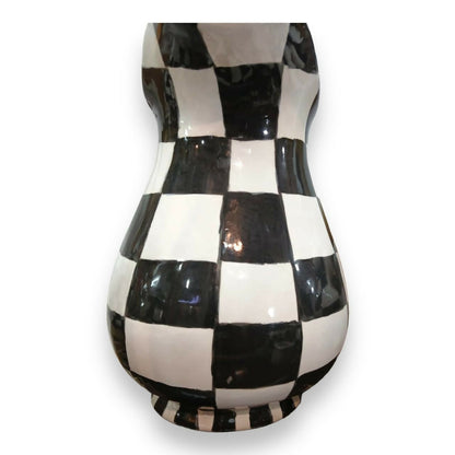 Jarra pintada a mano en cerámica