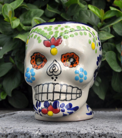 Tarro de Talavera Poblana Mexicano con Diseño de Calavera
